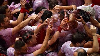 Vuelve la fiesta de San Fermín tras dos años de parón [upl. by Alabaster573]