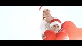 Adexe y Nau  Ya Estamos En Navidad Videoclip Oficial [upl. by Roydd962]