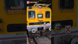 Manual Name Board Cloth Roller in Old Retrofitted Mumbai Local train [upl. by Ellennod]