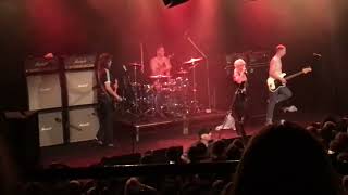 Amyl and the sniffers laughing and control live Metro 342022 [upl. by Rubens270]