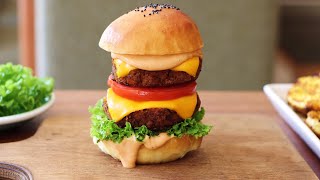 Black Bean Cheese Burger amp Roasted Potatoes [upl. by Stieglitz610]