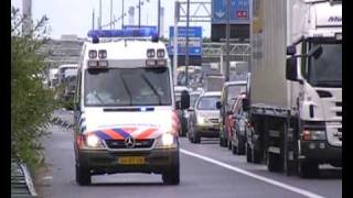 Politie Brandweer en ambulances met spoed naar groot ongeval a9 Grip  1 [upl. by Theurer]