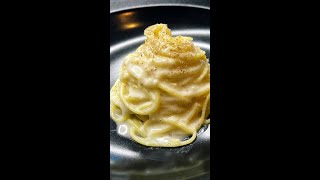 SPAGHETTI CACIO E PEPE original creamy recipe shorts [upl. by Gnim]