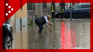 Allagamenti a Bergamo dopo il temporale auto ferme nellacqua [upl. by Ratcliff]