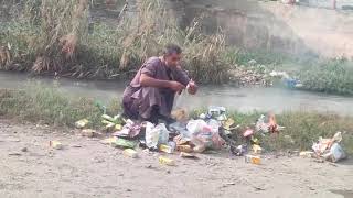 This scene is a terrible picture of poverty helplessness and ignorance which is a poison killer [upl. by Renzo]