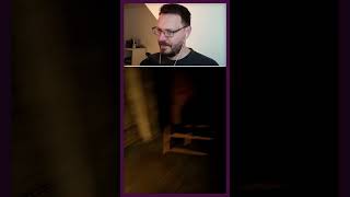 Sie hängt da nur so rum shorts horrorgaming indiegame youtubeshorts contemp jumpscare [upl. by Natek]