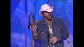 Toby Keith Wins Country Album  AMA 2004 [upl. by Chemaram]