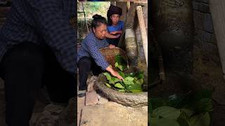 Making persimmon leaf paste the wisdom of the older generation leaf paste shorts [upl. by Purcell]