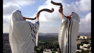 Shofar Blowing  Sound with Pictures [upl. by Jarrell]