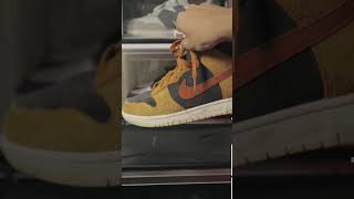 ¡Increíble transformación Mágica limpieza de zapatillas Nike Dunk con gamuza [upl. by Nosyk]