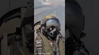 Pilot F16 Ucapkan HUT Ke78 RI dari dalam Kokpit [upl. by Elicia]