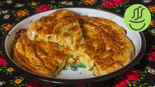 Pırasalı Börek  Hazır Yufkadan Kolay Pırasa Böreği Tarifi [upl. by Filomena1]