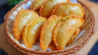 Perfect Shahi Gujiya Recipe  Chashni Wali Raseeli Gujia  Mawa Gujiya [upl. by Gerrit]