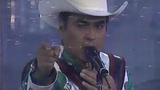 La Camisa Mojada Los Tigres del Norte  Veronica Castro EN VIVO [upl. by Anayk]