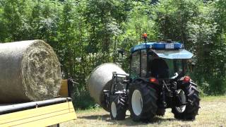 New Holland T3030 mit Stoll FC350 Frontlader Heuballen Rundballen amp Eicher [upl. by Rapsac]