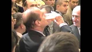 Jacques Chirac au salon de lagriculture [upl. by Eskil]