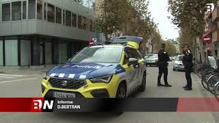 La Policia Local de Banyoles estrena nou vehicle equipat amb una càmera de videovigilància [upl. by Ennayd]