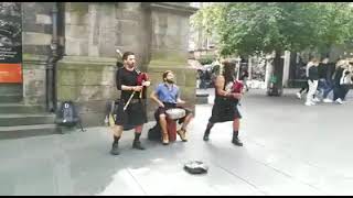 Royal Mile Edimburgo Escocia Galician bagpipe [upl. by Corene]