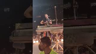 COLDPLAY Chris cantando Corrido Monterrey 🤠🎵🎶 [upl. by Bremser]