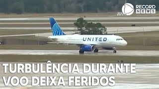 Turbulência durante voo deixa cinco feridos nos EUA [upl. by Robinson902]