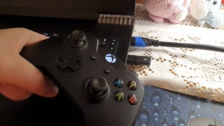 Pairing xbox one controller 1537 old model no Bluetooth to wireless adapter Gen 2  Range test [upl. by Aitercal]