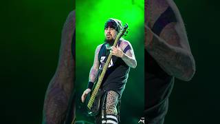 How to get Fieldys bass tone in 30 seconds bass korn [upl. by Myrilla]