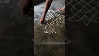 Diwali 🎇 రోజు ఇలా తిప్పుడు ముగ్గు వేయండి vakitlomuggulu youtubeshorts shorts viralvideo rangoli [upl. by Anneh]