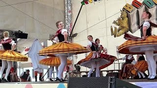 German Folk Dance  Die Thüringer Spinnstube [upl. by Soracco552]