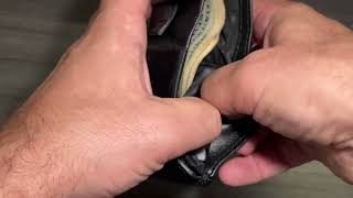 Bellroy coin wallet review international size cash bills [upl. by Heinrik]