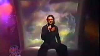 Ricardo Arjona  La Nena Otro Rollo 2003 211flv [upl. by Georglana747]