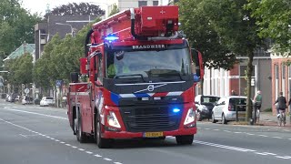 Brandweer en politie Groningen met spoed naar een woningbrand aan de Hora Siccamasingel in Groningen [upl. by Lowndes587]