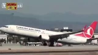 Avion golpea la cola en el suelo en el aeropuerto de Málaga BOEING 737900 [upl. by Kinnie]