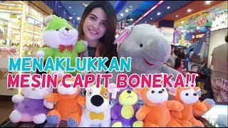 Menaklukkan Mesin Capit Boneka di Timezone Summarecon Mall Bekasi [upl. by Cinnamon]