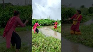 Amazing Hook Fishing in Rain By Two Lady In Canal fishingmethod besthookfishing hookfishing [upl. by Ladnar]