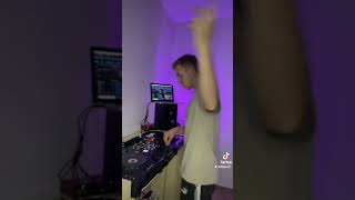 Una tranquila que es domingo 😅 dj mezcla mashup remix music djairo mix musica cdj900 [upl. by Eigla]