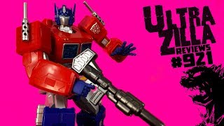 REVOLTECH AMAZING YAMAGUCHI OPTIMUS PRIME REVIEW [upl. by Turro]