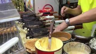 FOOD OF HK iconic street food Egg waffle 雞蛋仔 [upl. by Wilterdink898]