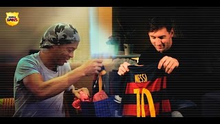 Messi amp Ronaldinho Un regalo de 10 [upl. by Awra]