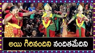 అయి గిరినందిని నందితమేదిని  Ayigiri Nandini Navadurgas singing [upl. by Nylyahs]