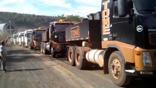 TRANSPORTE DE UM TUBO DE 500 TONELADAS EM FOZ DO IGUAÇU PARANA BRASIL [upl. by Anoj]