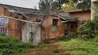 Leave the city The middleaged man renovating the abandoned house surprised the US president [upl. by Akerue]