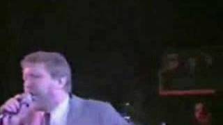 a rare look at Harry nilsson singing LIVE at Beatlefest 84 [upl. by Margeaux413]