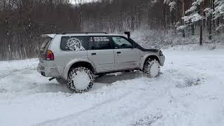 Mitsubishi Pajero Sport 30 V6 Hard Off Road in Snow [upl. by Keyser]