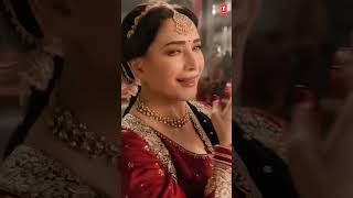 Madhuri Dixits Grace  Bhool Bhulaiyaa 3 Ami Je Tomar 30 [upl. by Edea]