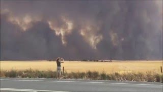 Horrific Australia Pinery bush fire Peter Rosenfeld lucky escape Disturbing content [upl. by Christmann71]