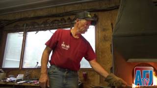 Farrier Quick Takes Roy Bloom How To Replace A Tong Rivet [upl. by Lorianna]