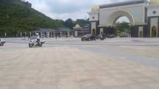 Malaysia King Motorcade Leaving National Palace [upl. by Vassily]