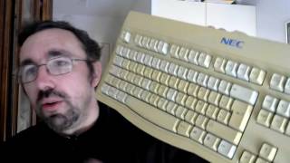 Dis Tonton Fred épisode 42  Les ports PS2 pour clavier et souris [upl. by Hazeghi]