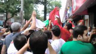 MOROCCO VS ALGERIA 40 MOROCCAN FUNS CELEBRAT THE VICTORY AT STEINWAY ST NEW YORK JUNE 042011 [upl. by Ecart]