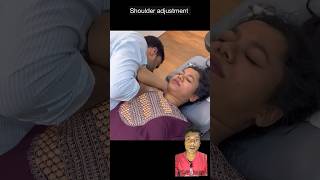 shoulder pain treatmentchiropractic trend chiropractor rintu chiropractor [upl. by Eimmis364]